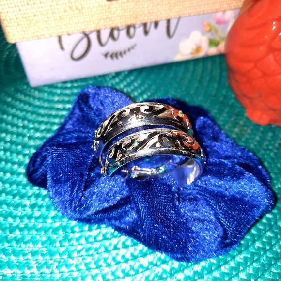 SILVER HOOP EARRINGS - Picture 5 of 15